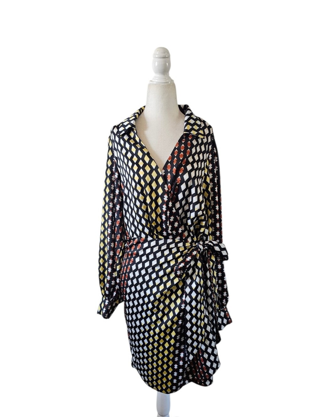 City Chic Genevieve Wrap Dress Plus Size S 16 Satin Geometric Diamond Collared